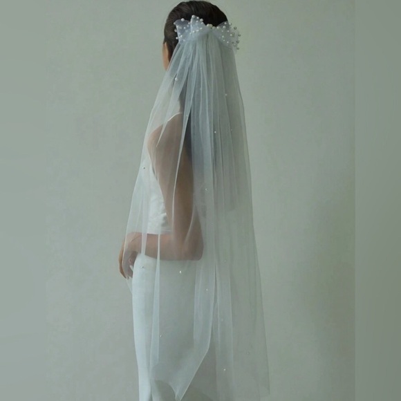 Stunning Wedding veil white bridal pearls bow elegant brand new ✨✨??? New
